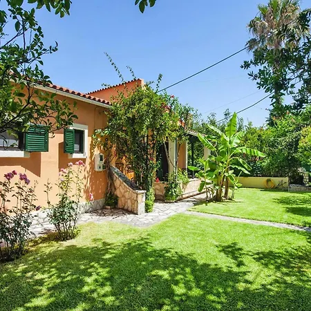 בית נופש Acharavi Retreat Near The Bay